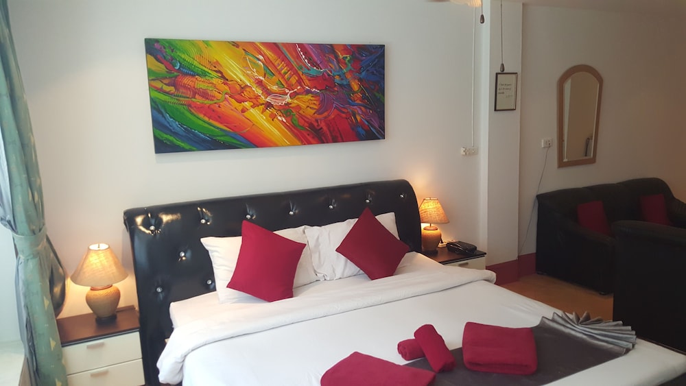 MALE DORM, APARTMENT