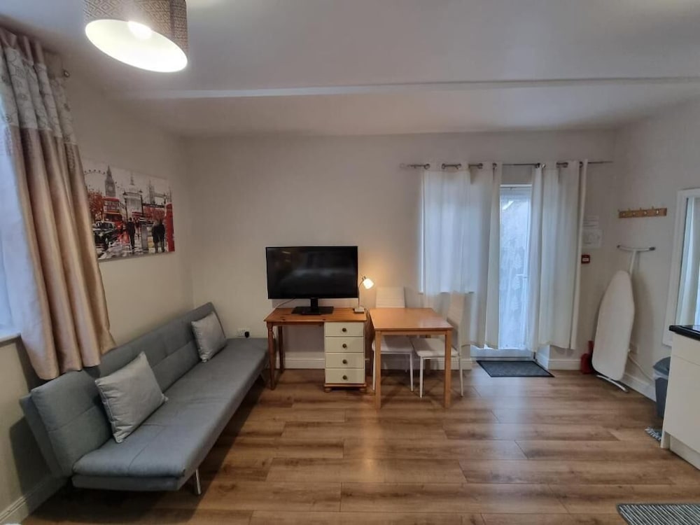 OYO Ricky Road Guest House - Budget 42/59