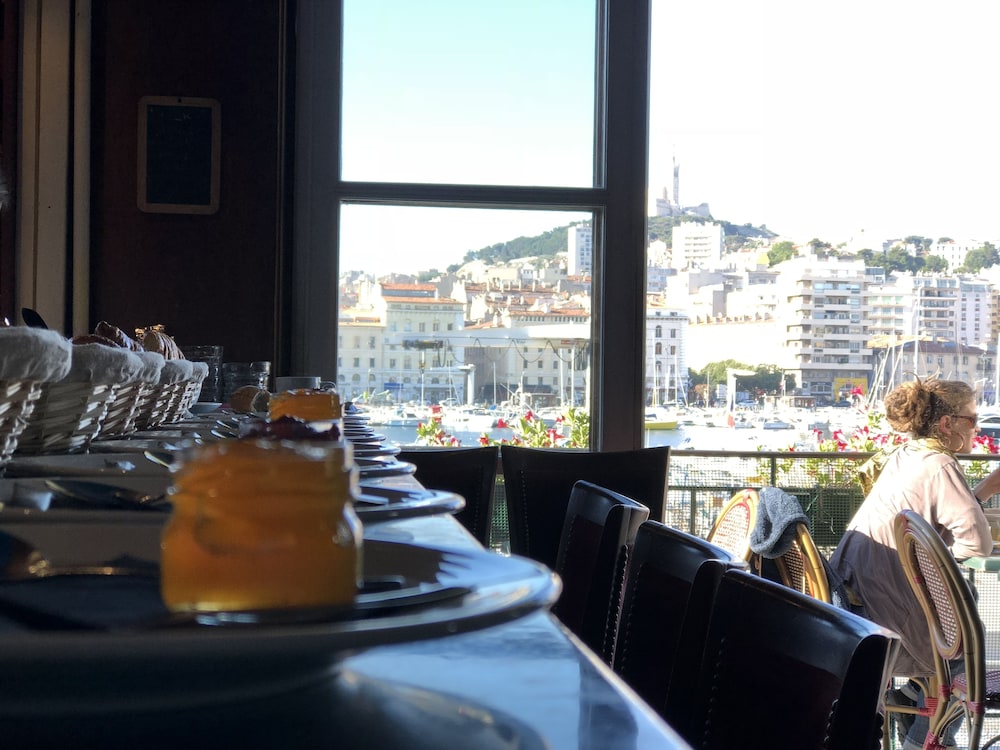 Hotel Bellevue Marseille 56/74