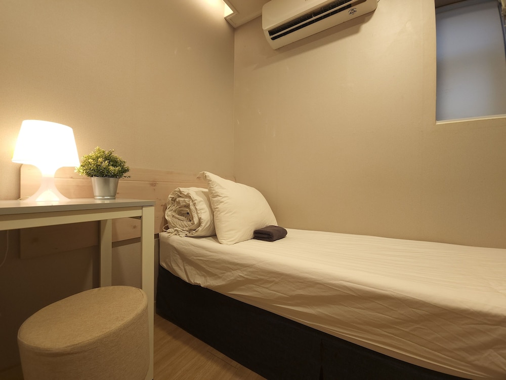 OYO Hostel Myeongdong 1 45/63