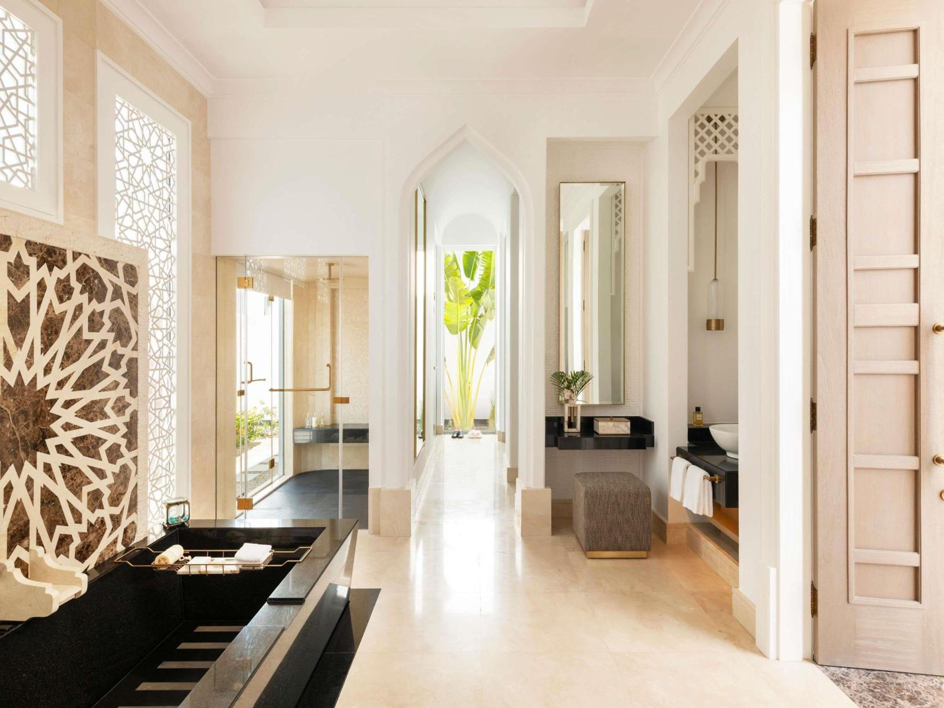2 Bedrooms, Royal, Villa, 2 King Beds, Private Pool, Raffles Al Areen Palace Bahrain 2/2