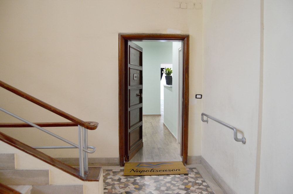 Napoliseason Rooms And Breakfast 25/49