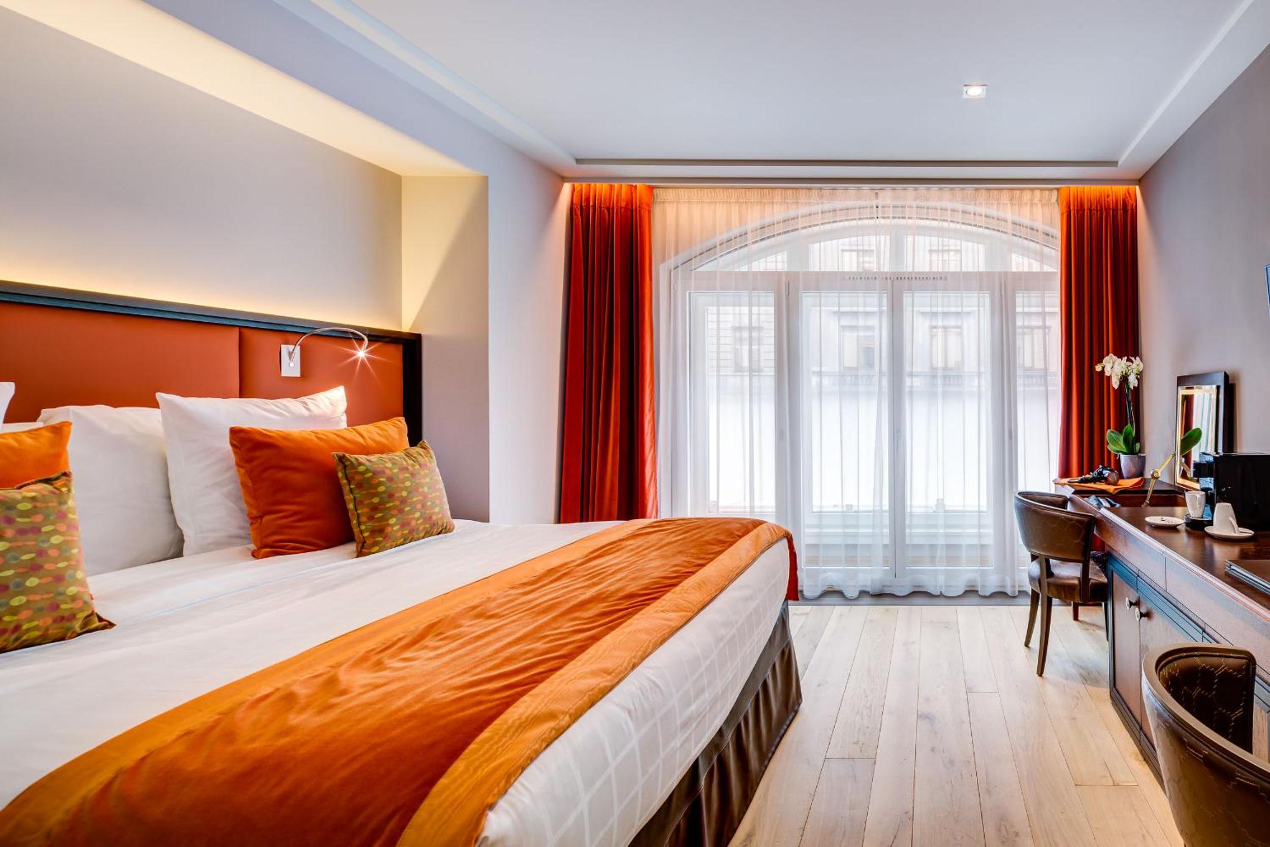 Ladies First, King Bed