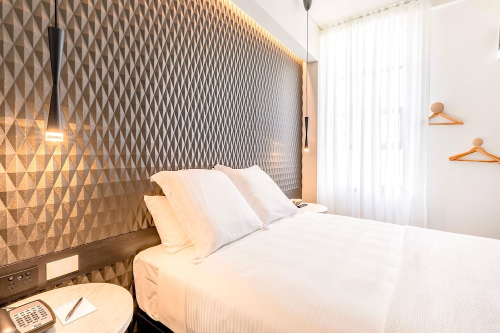 Room at CASTLEREAGH BOUTIQUE HOTEL ASCEND HOTEL COLLECTION, SYDNEY