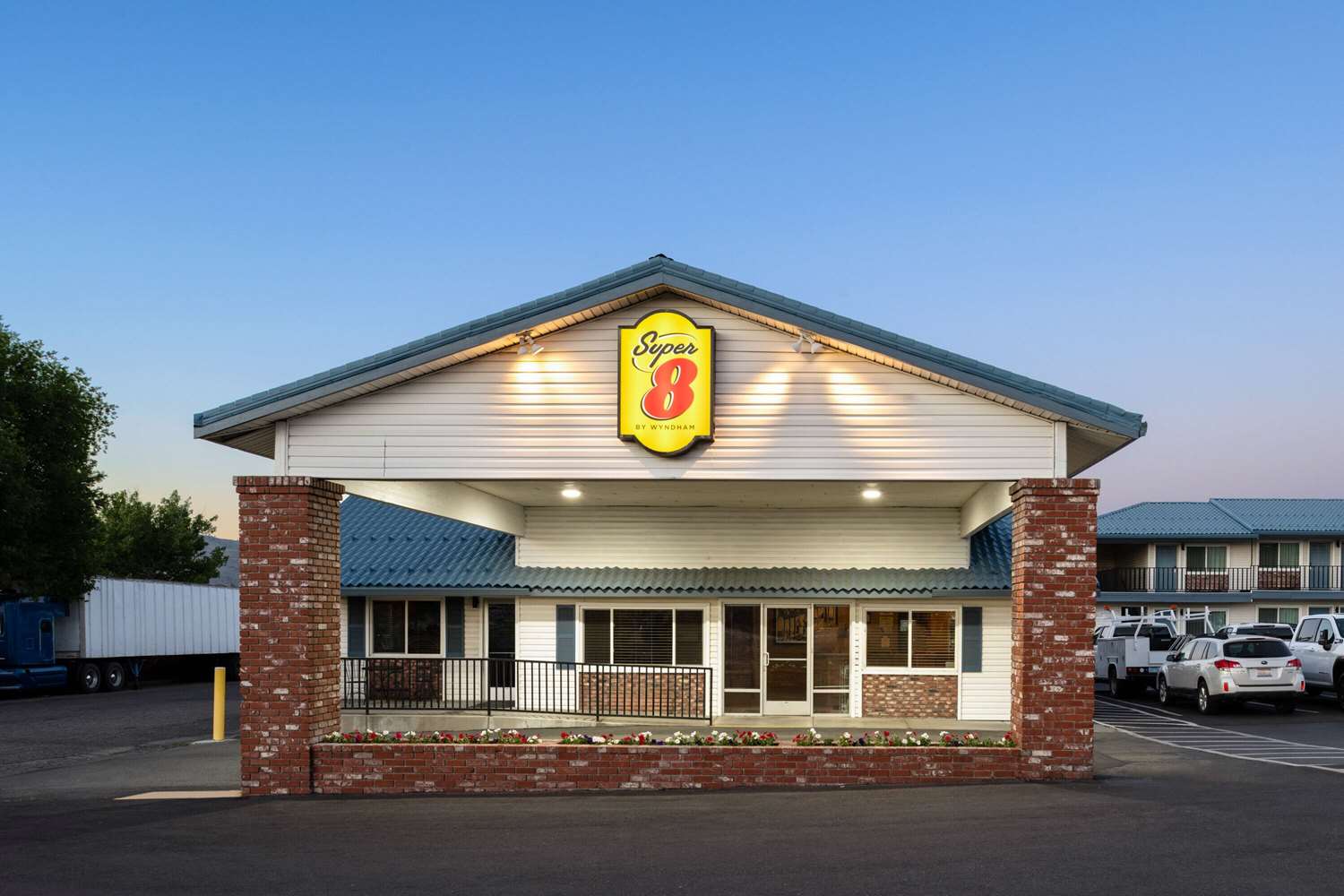 Super 8 by Wyndham Susanville 12/43