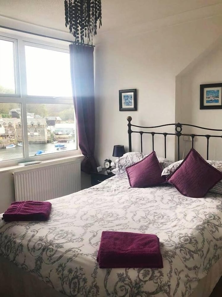 Compact, Standard, Double Bed, Front View