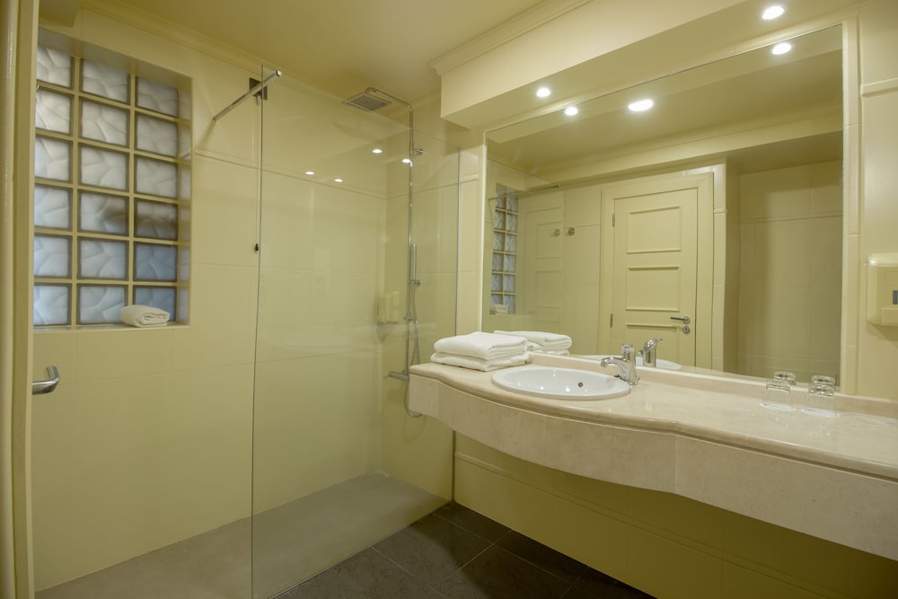 Calheta Beach by Savoy Signature 43/79