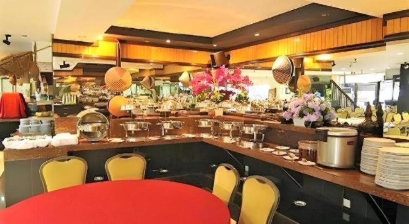 Adamson Hotel Kuala Lumpur 36/48