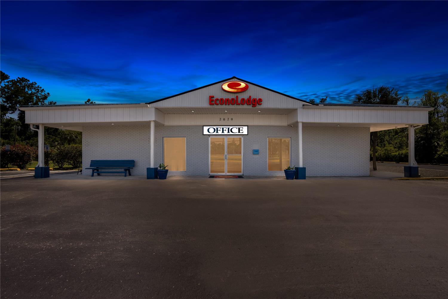 Econo Lodge Jennings, FL 3/30