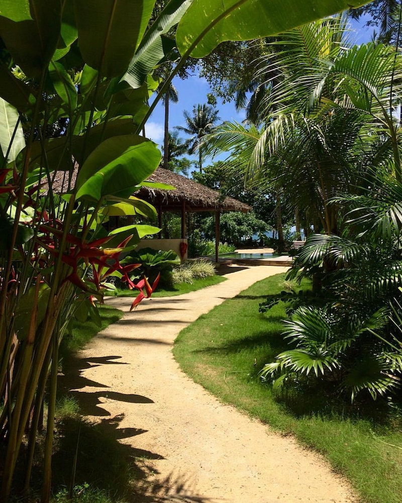 El Nido Mahogany Beach 62/70