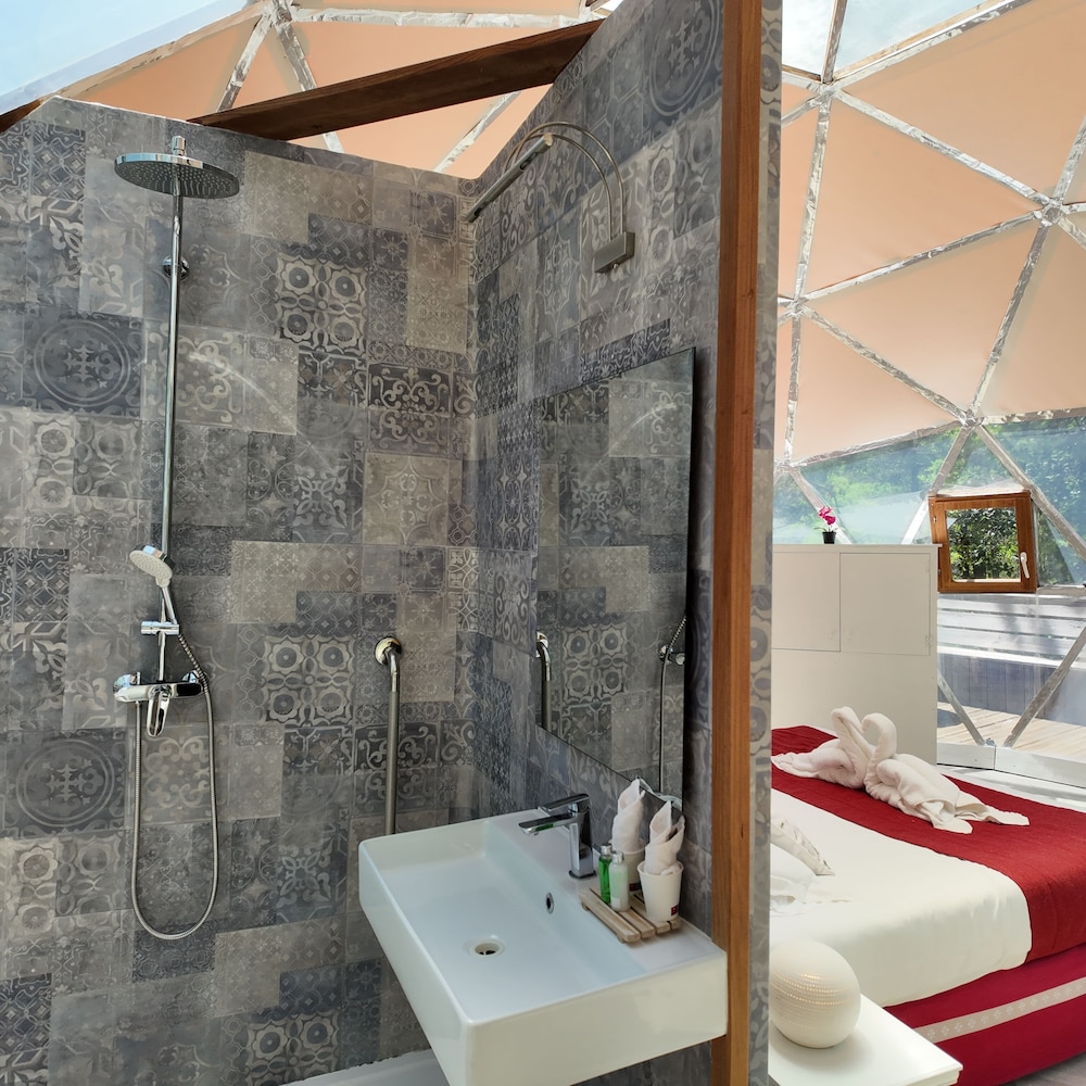 La Font Vineuse Hotel Spa 72/73