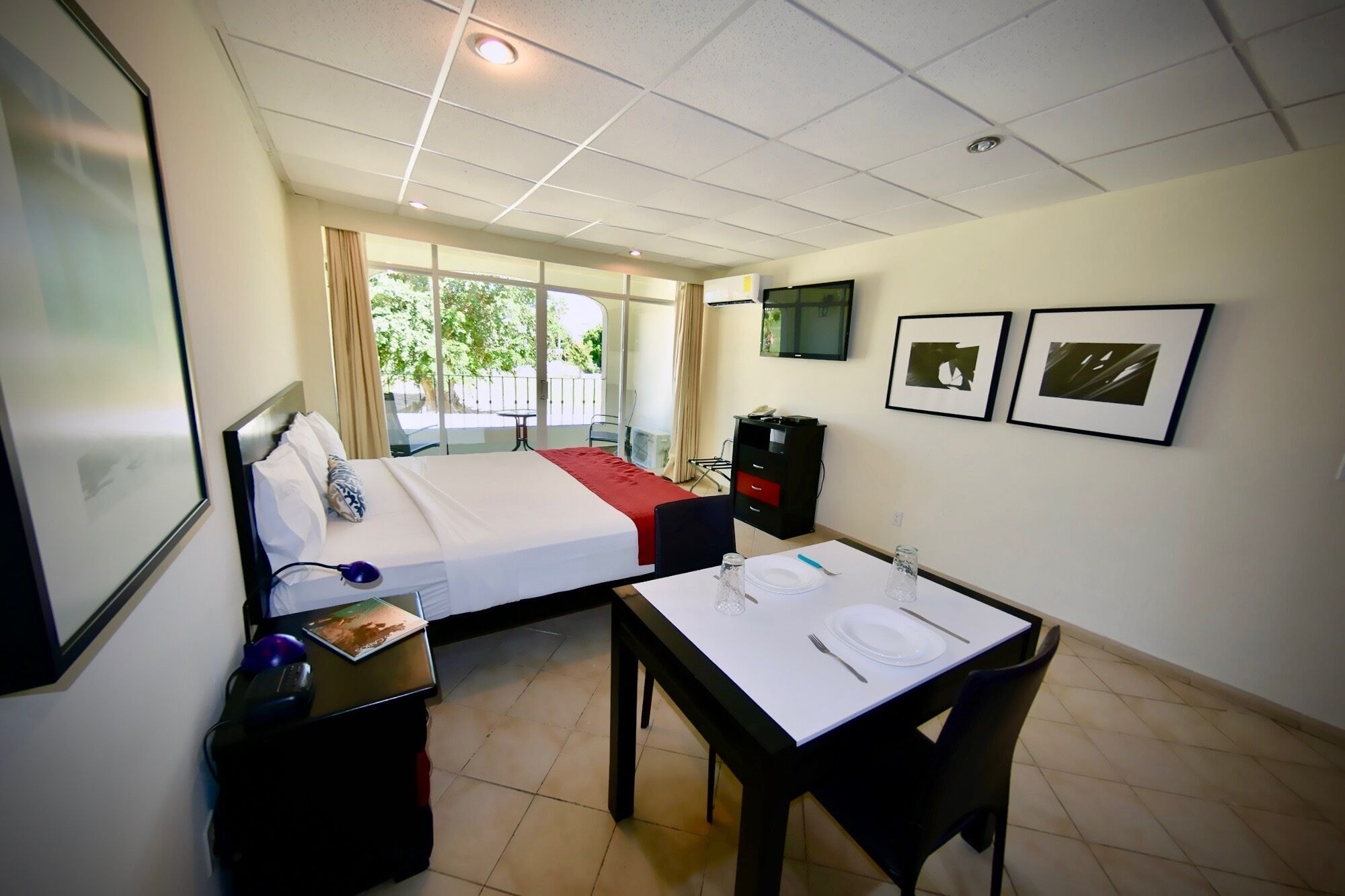 جناح جونيور بسرير كينج، Santa Maria Hotel And Suites 2/3