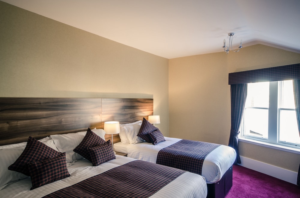 Royal West End Hotel 30/69