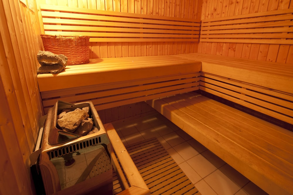 swimming pool spa