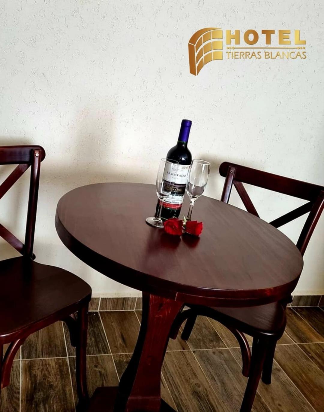 Hotel Tierras Blancas 33/48