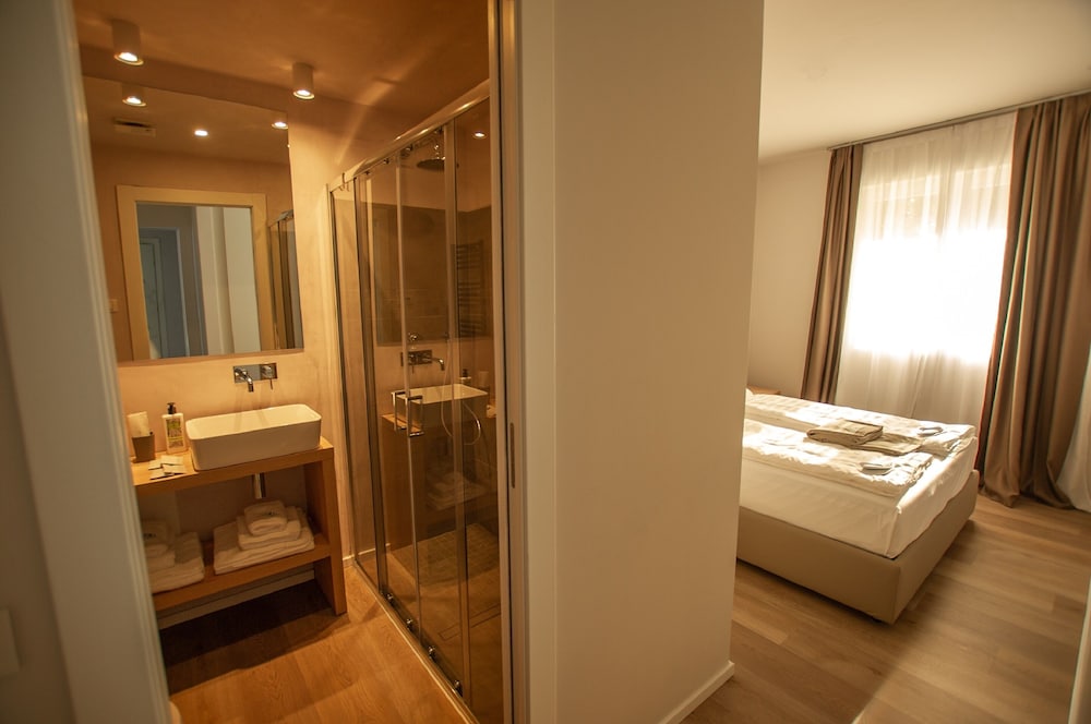 AH Porticcioli Boutique Apartments 50/50