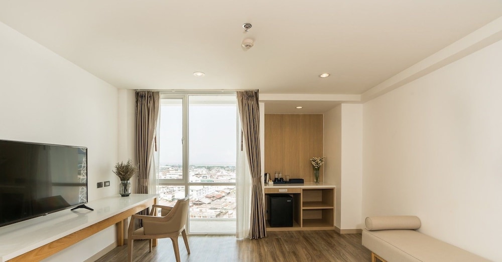 Rattanachol Hotel 18/50