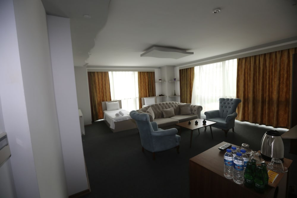 Tevetoglu Hotel 35/50