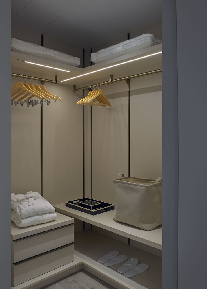 Lanson Place Winsland Residences 20/40