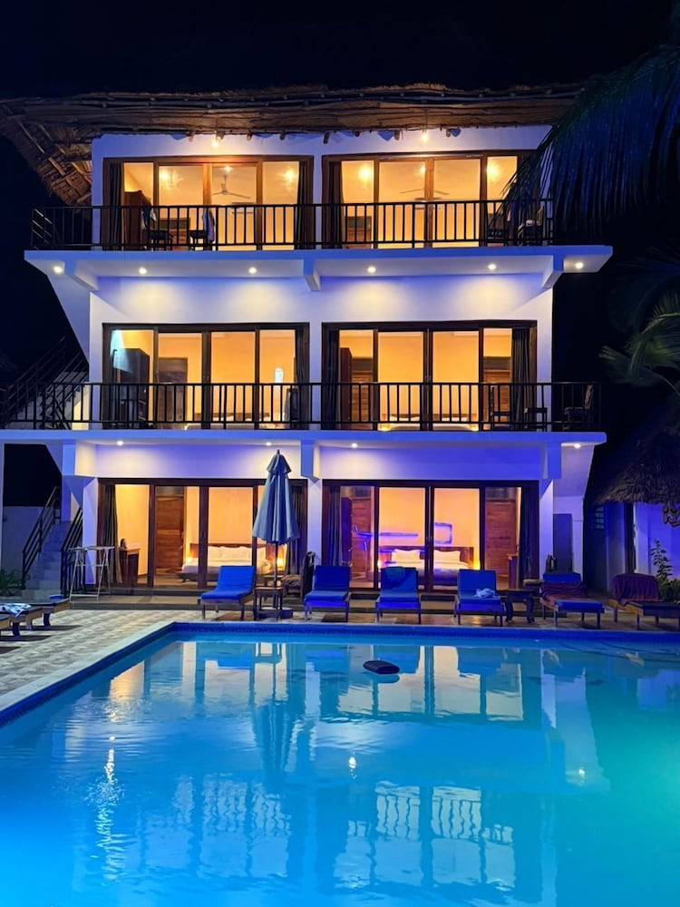 Isla Bonita Zanzibar Beach Resort 2/48