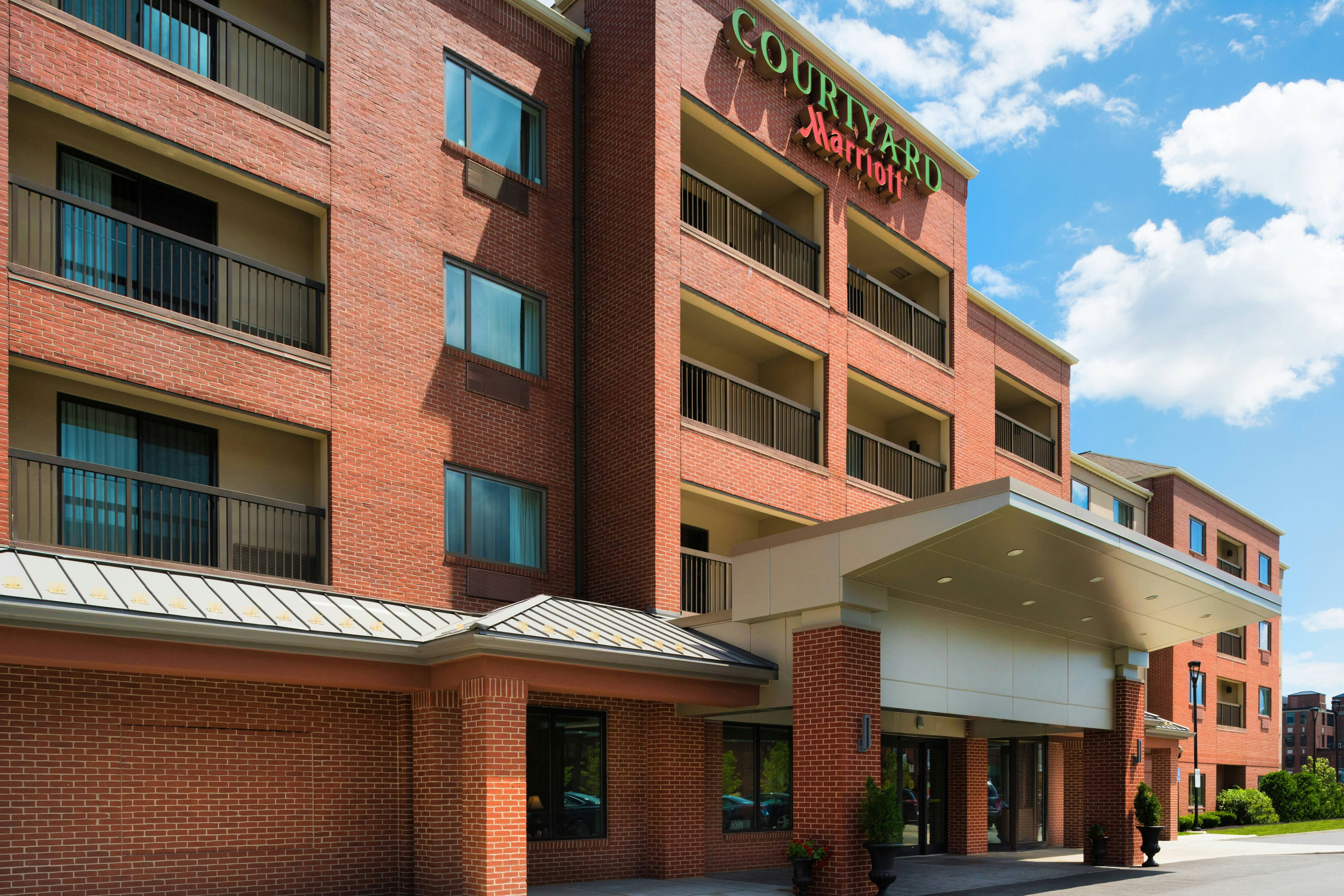 Courtyard by Marriott Worcester 2/45