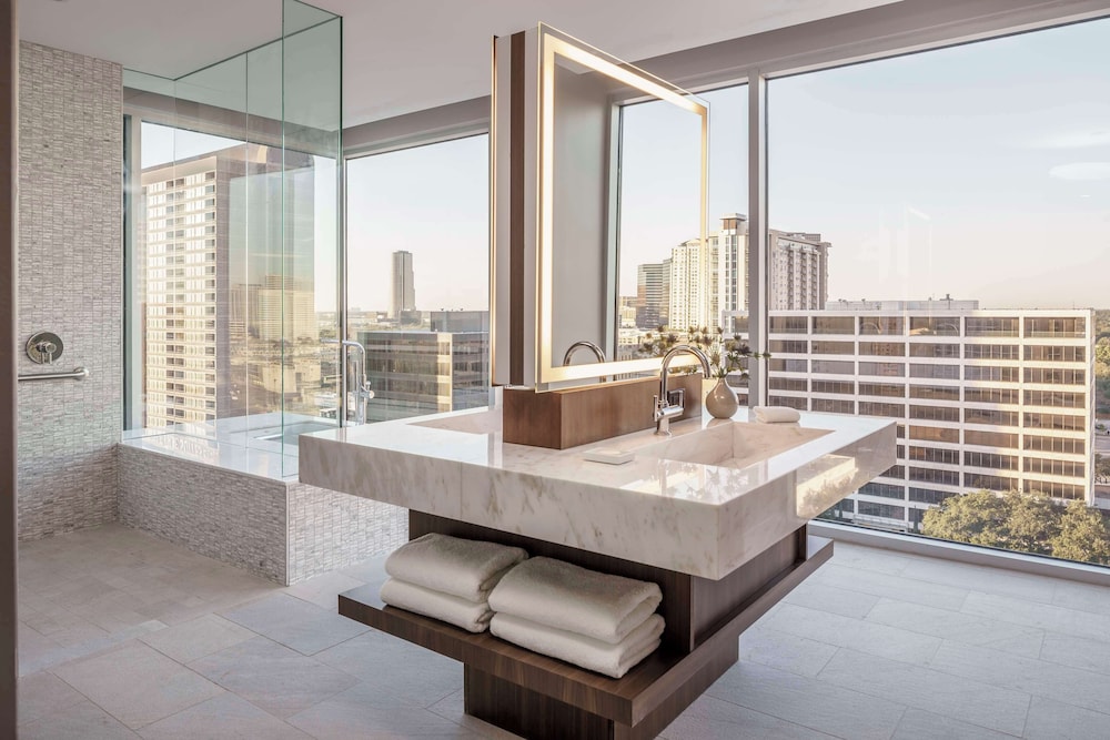 Regency, Executive, Suite, King Bed، Hyatt Regency Houston/Galleria 4/4