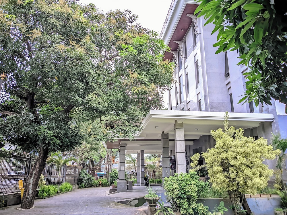 Bali Paradise City Hotel 6/50