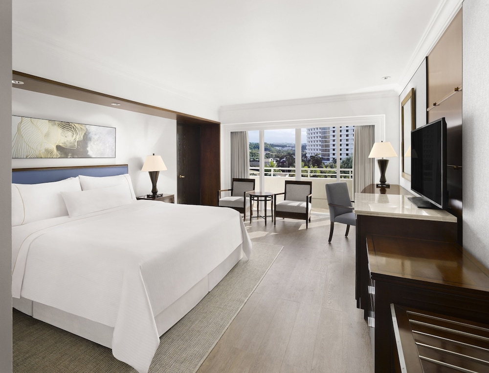 THE WESTIN RESORT GUAM 42/51
