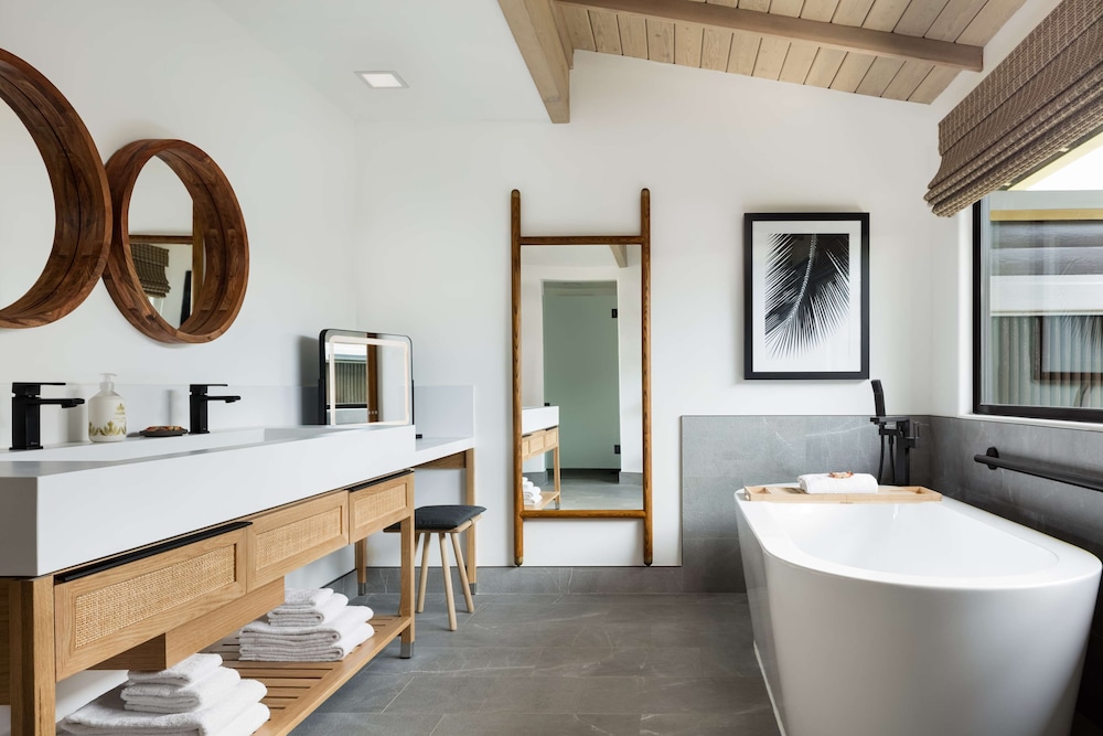 Hana-Maui Resort 50/50