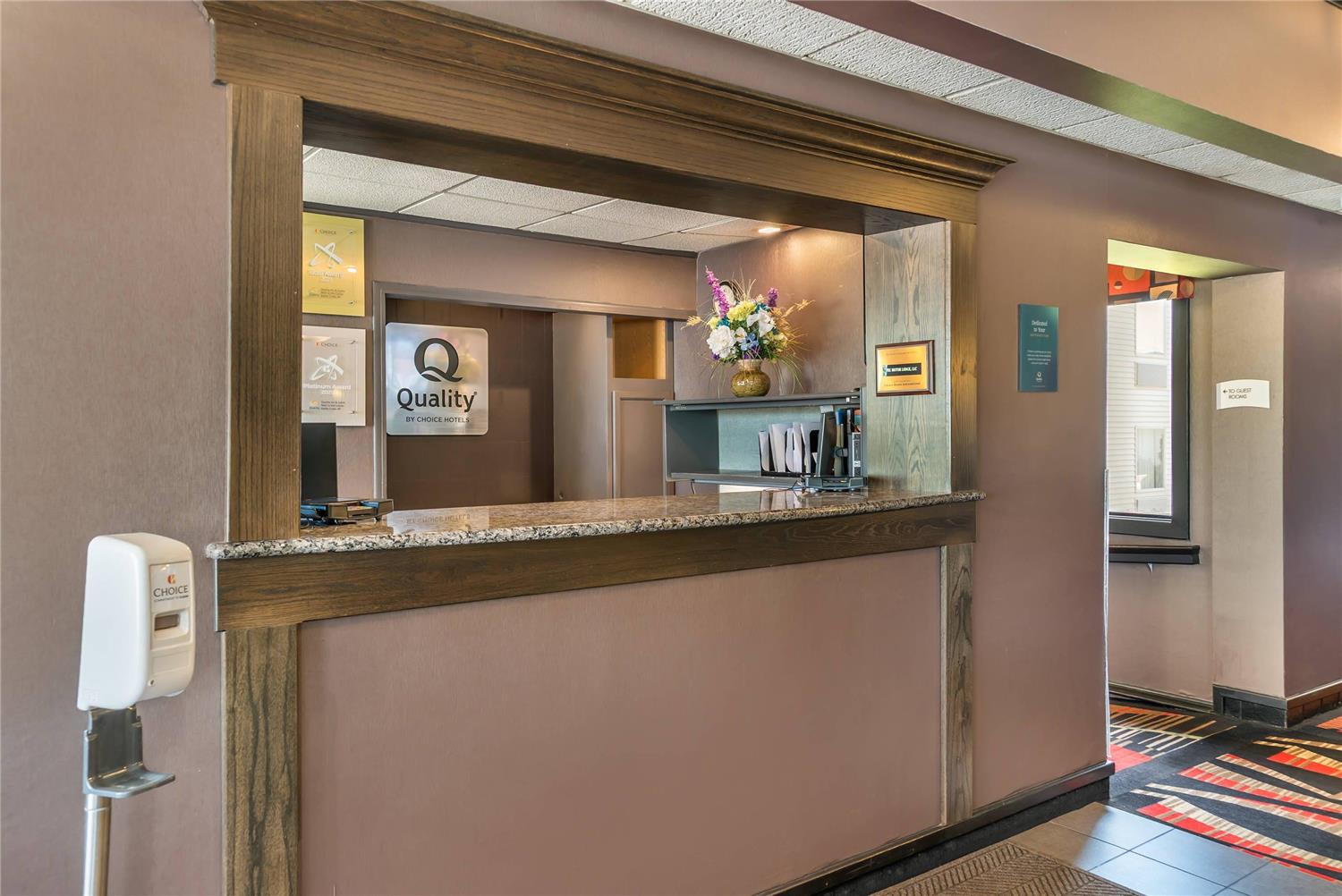 Quality Inn Suites Next To the Casino 6/35