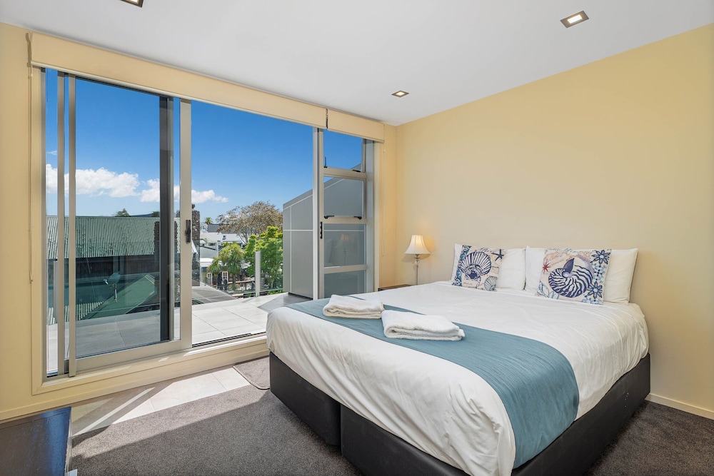 3 Bedrooms, Apartment, 1 Single and 2 Queen Beds, Harbour View