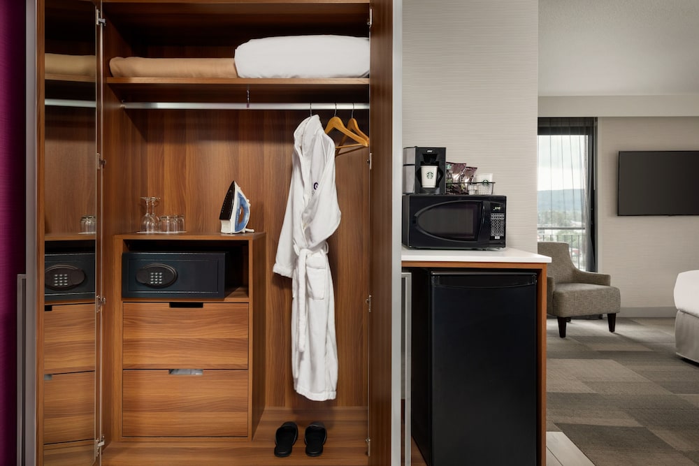 Coast Prince George Hotel by APA 40/50