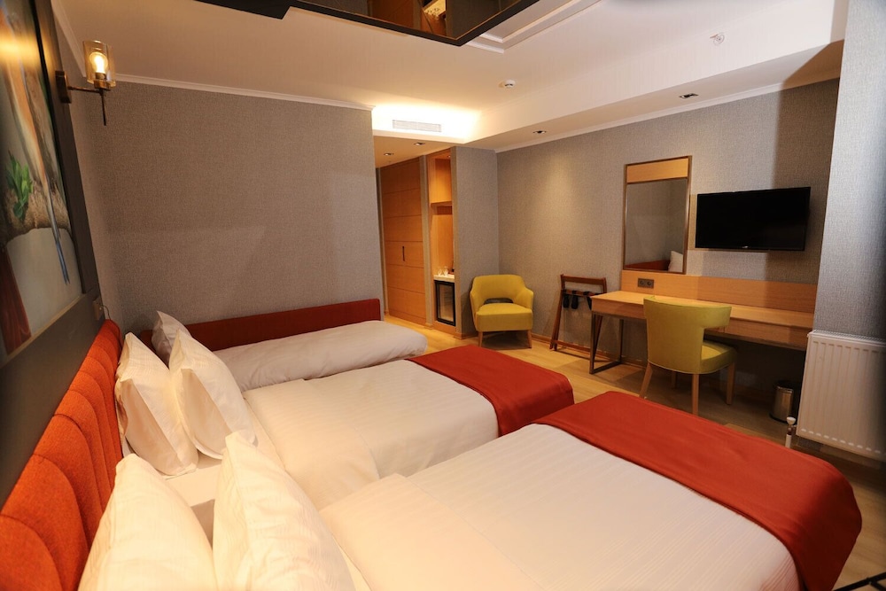 My Garden Suites 7/21