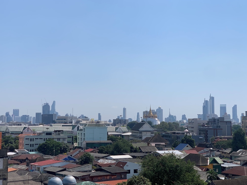 Thana Wisut Hotel 40/49