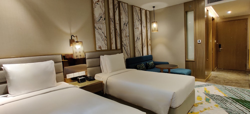 Holiday Inn Chandigarh Zirakpur 32/75