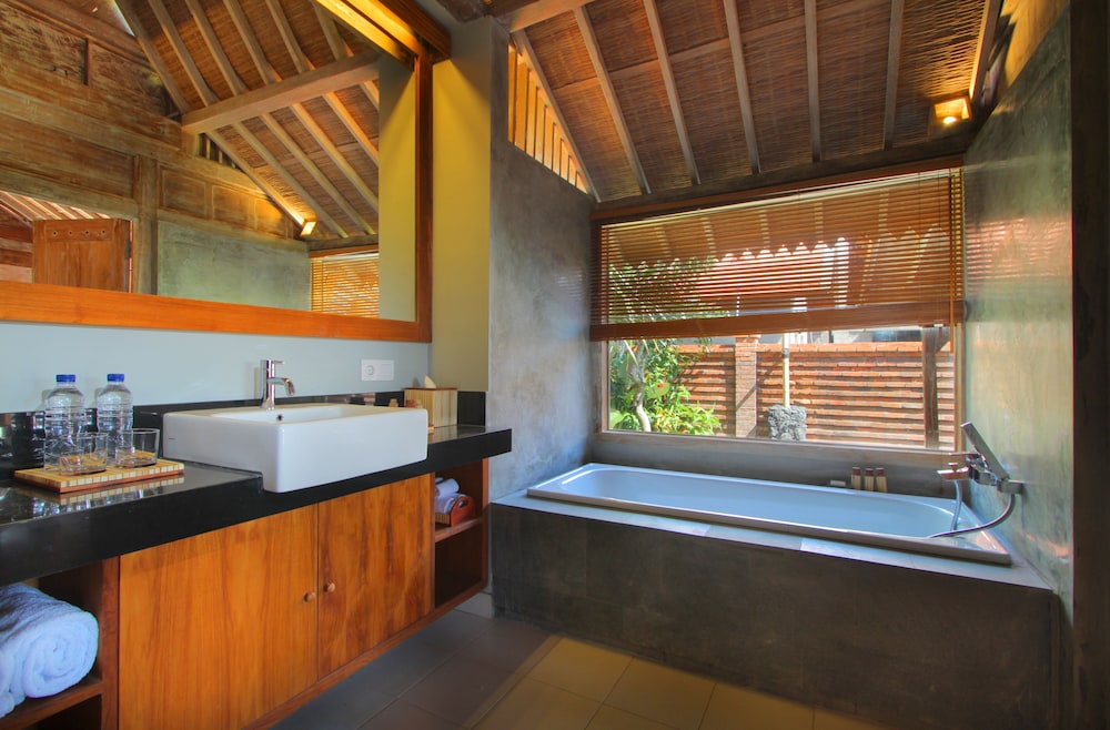 Suarti Boutique Village 50/50