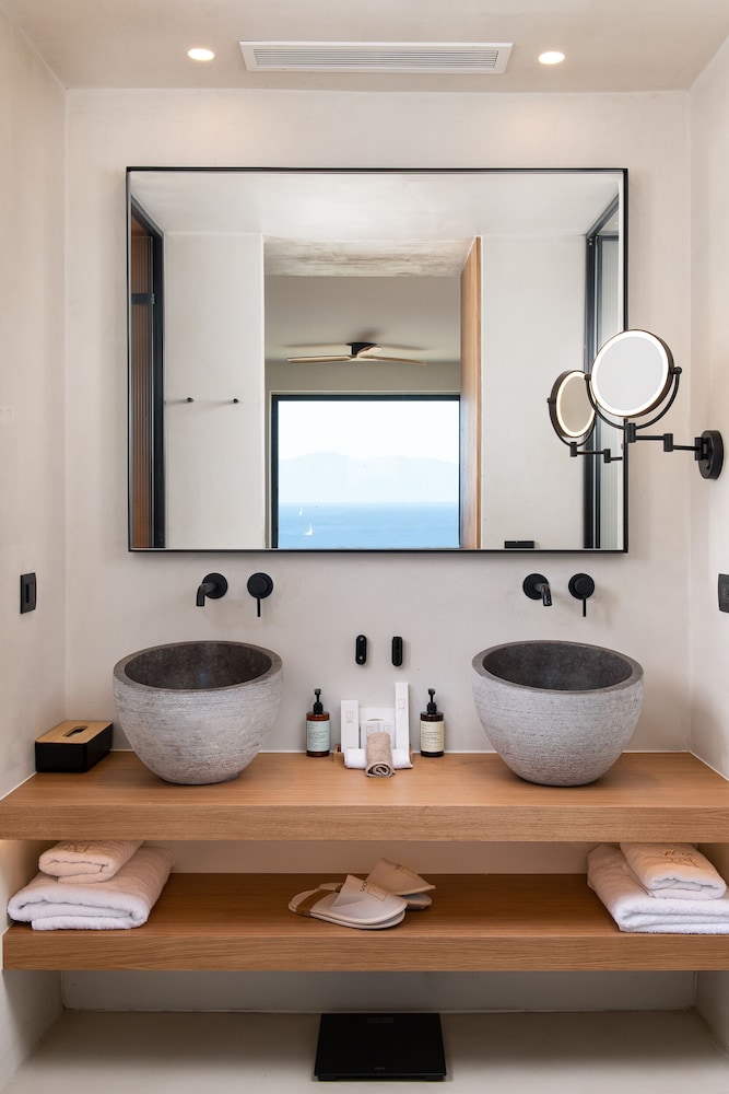 KOIA All Suite Wellbeing Resort 71/73