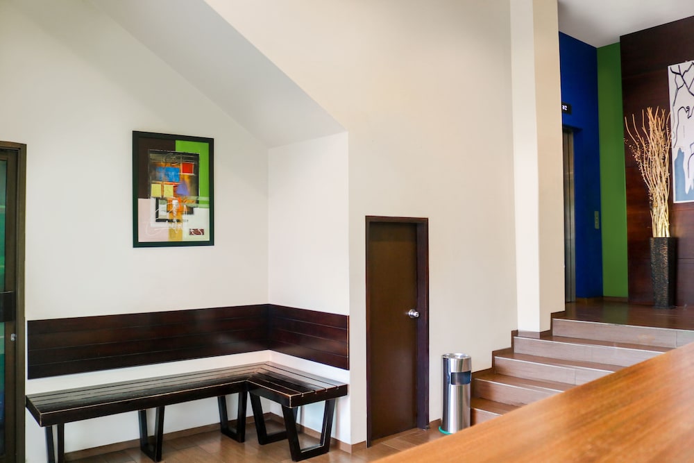 LeGreen Suite Ratulangi 15/25