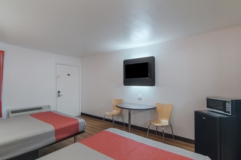 Motel6 Paris, TX 26/51