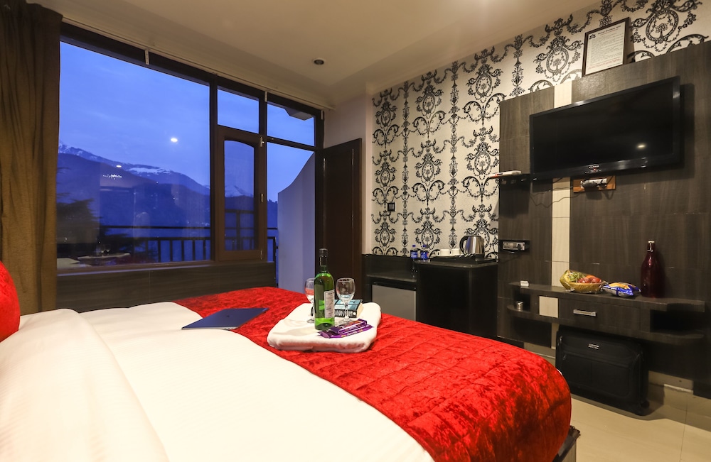 Hotel Holiday Hill 35/57