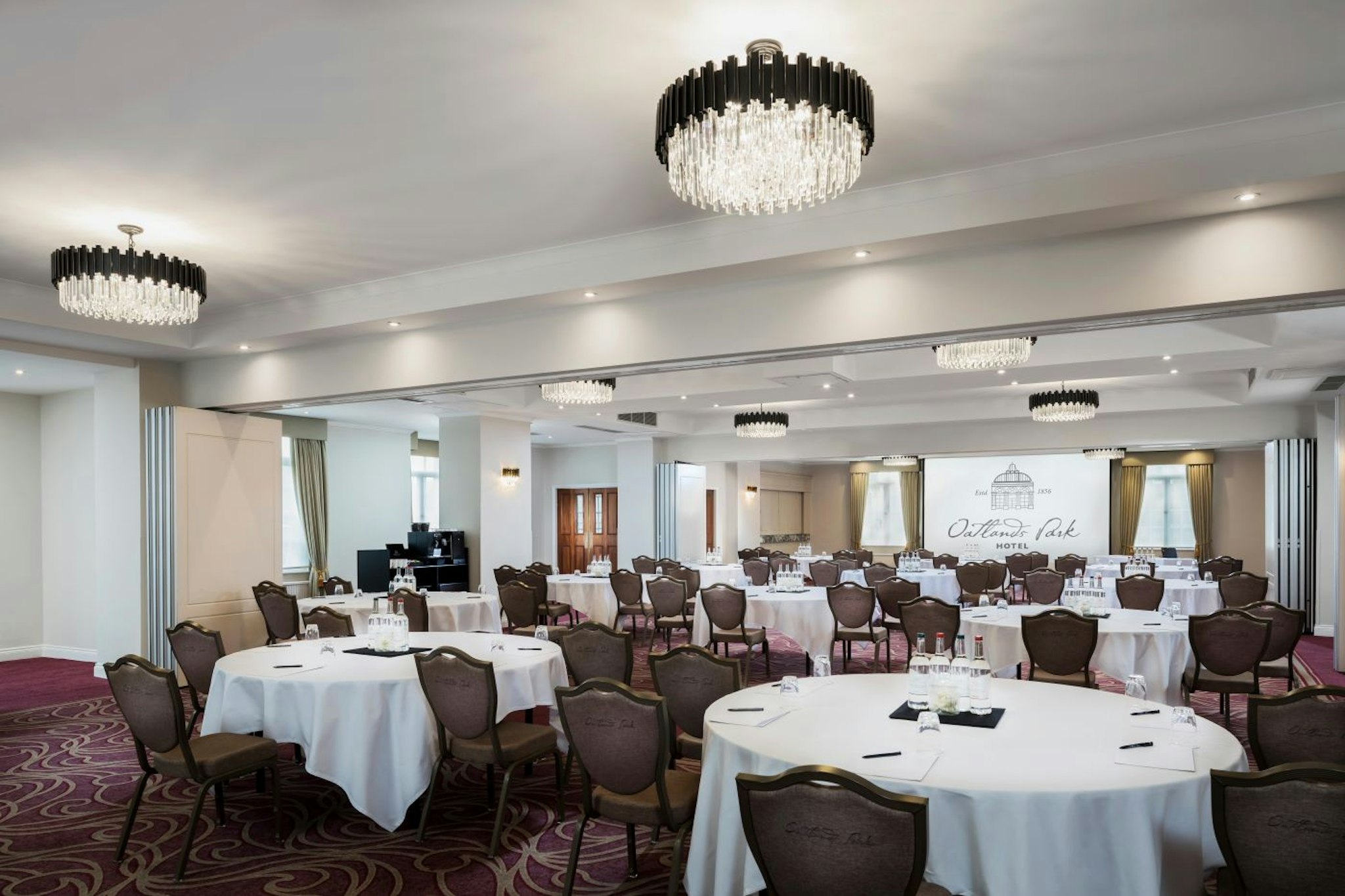 Oatlands Park Hotel 17/21
