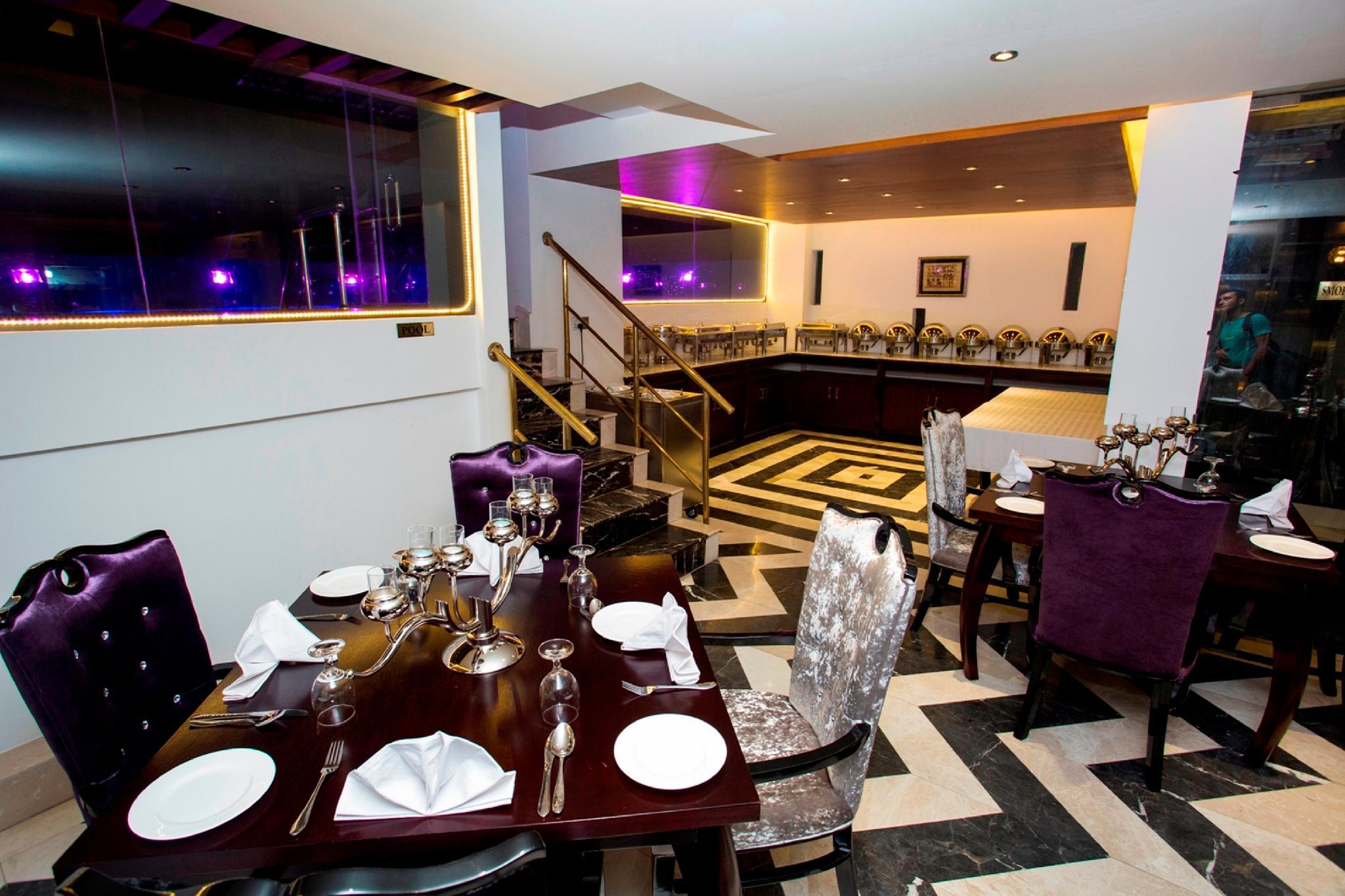 Monsoon Inn 28/29