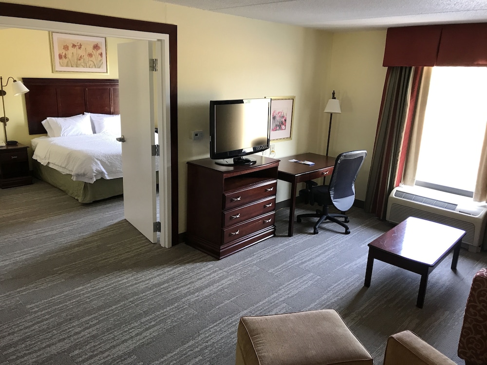 Hampton Inn & Suites Lamar 18/51