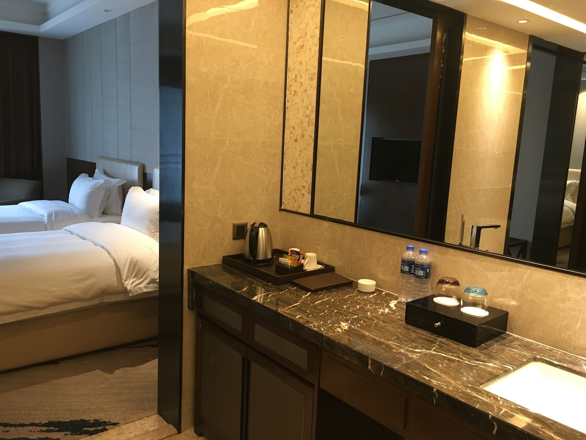 غرفة بسريرين منفصلين للمدخنين، Ramada by Wyndham Huizhou South 4/4