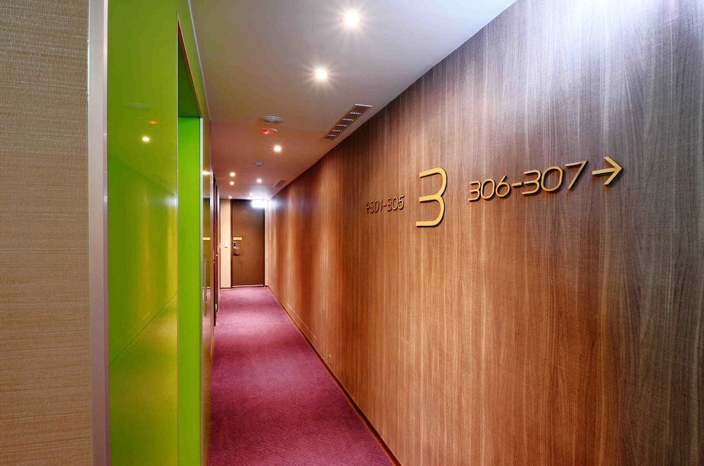 Ark Hotel 36/45