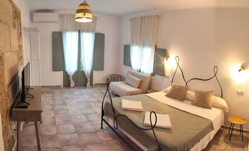 Hostal Alma 1/17