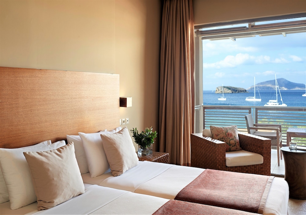 Aegeon Beach Hotel 12/50