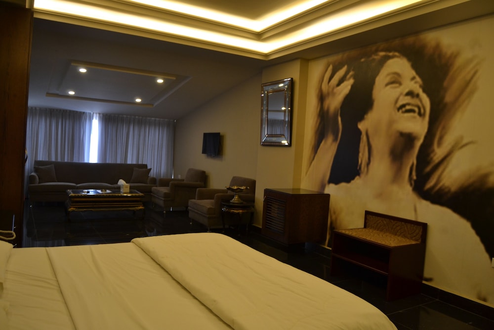 PLATINUM HOTEL 21/45