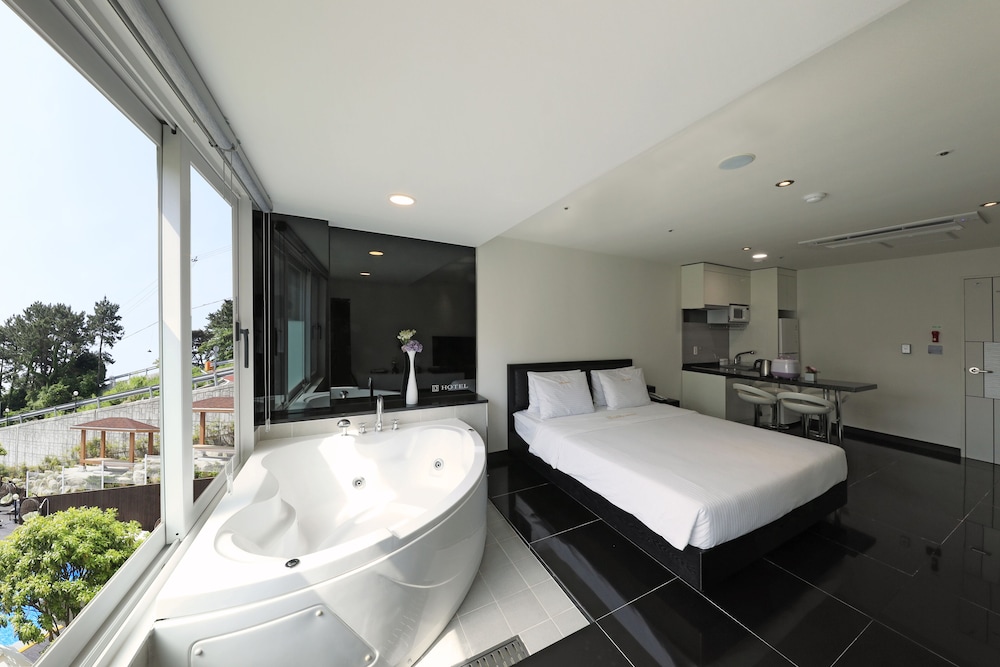 Doya Family Hotel 50/51