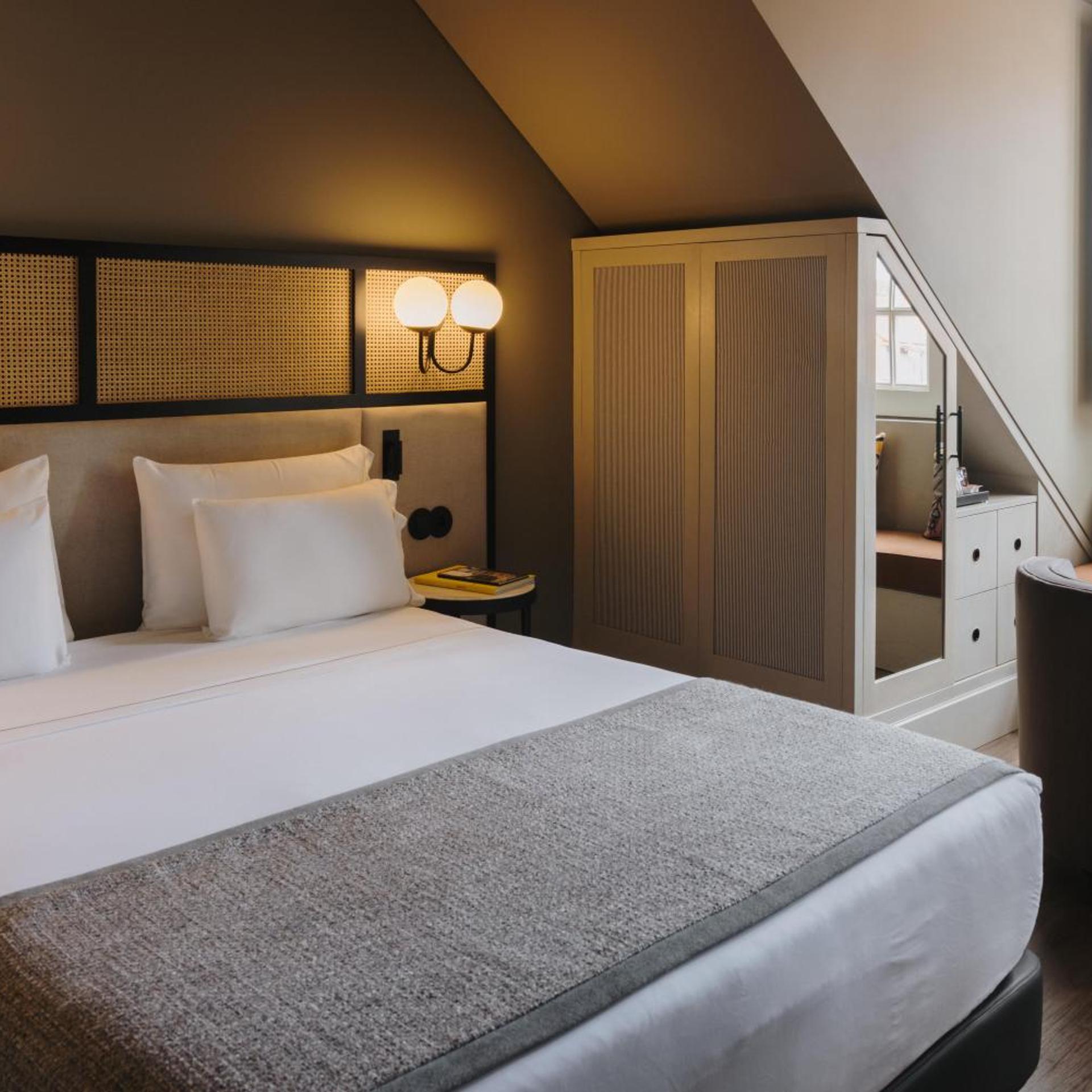Superior, King Bed